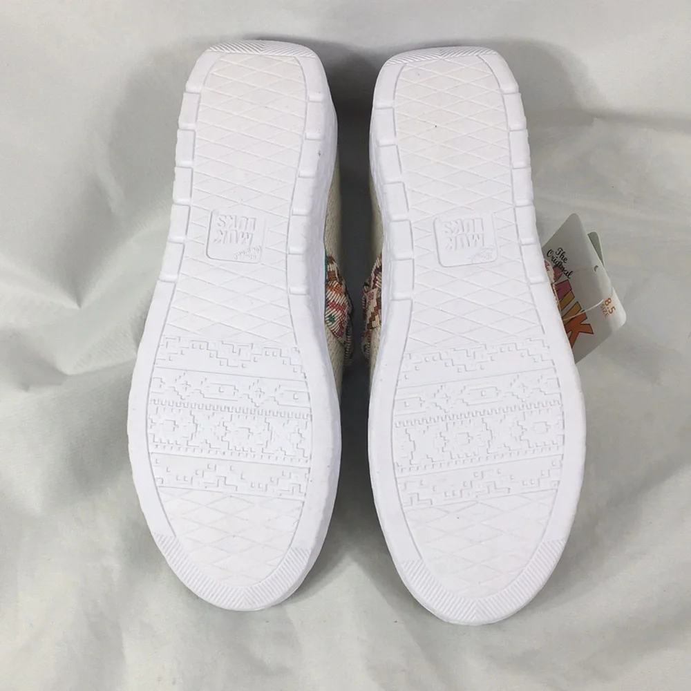 Muk Luks Women’s Boardwalk Stroll Taupe Sneaker Loafer Size 8.5 NEW With Tags